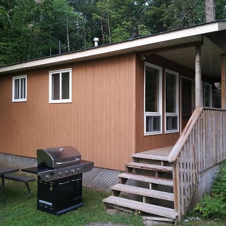Ogopogo Resort Carnarvon Habitación foto