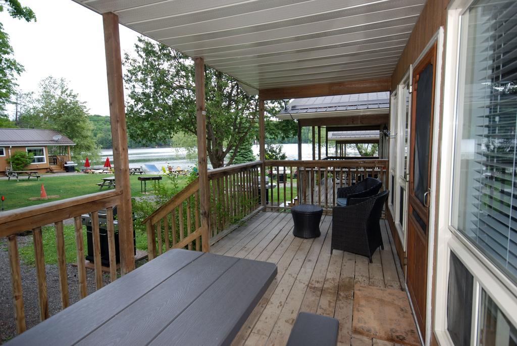 Ogopogo Resort Carnarvon Exterior foto