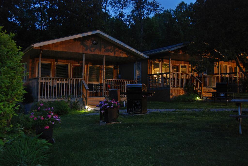 Ogopogo Resort Carnarvon Exterior foto